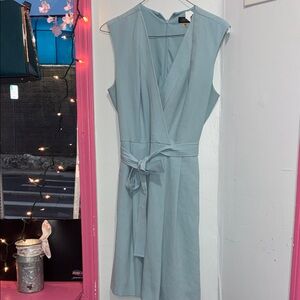 Tahari Pale Blue V-Neck Sleeveless Midi Dress with Tie Waist